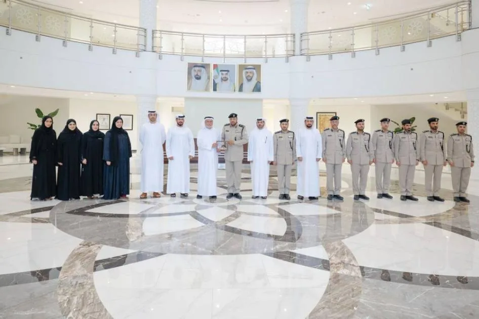 شرطة الشارقة والمجلس البلدي يناقشان تعزيز الدعم للمقبلين على الزواج