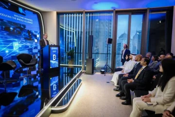 الإمارات تبدأ حواراً عالمياً لتشكيل مستقبل الإعلام.