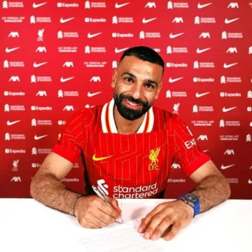 محمد صلاح يوجه رسالة مؤثرة لتوديع لويس دياز