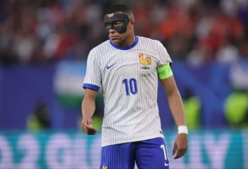 سعر قميص رقم “10” كيليان مبابي في متجر ريال مدريد