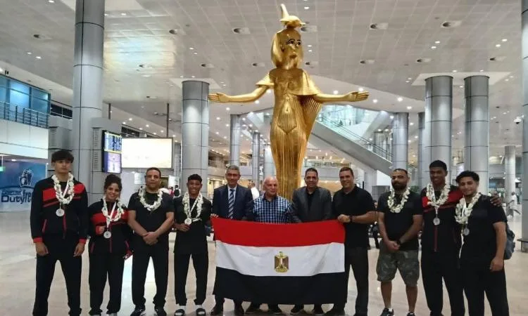 احتفال كبير بأبطال المصارعة عقب تألقهم في البطولة الأفريقية للمدارس